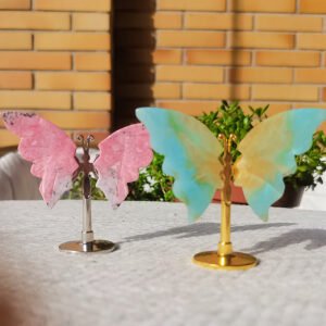 Rodonita mariposa Rosa cremoso Perú Calcita caribeña azul mariposa Cristales naturales Minerales Racimos de especímenes Souvenirs Regalos para parejas amigo Regalos para la familia